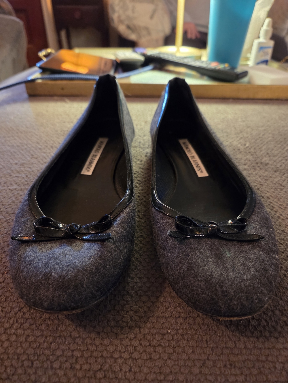 Manolo Blahnik Round Toe Ballet Flats Gray Wool Bow Black Trim Italy 37.5 READ